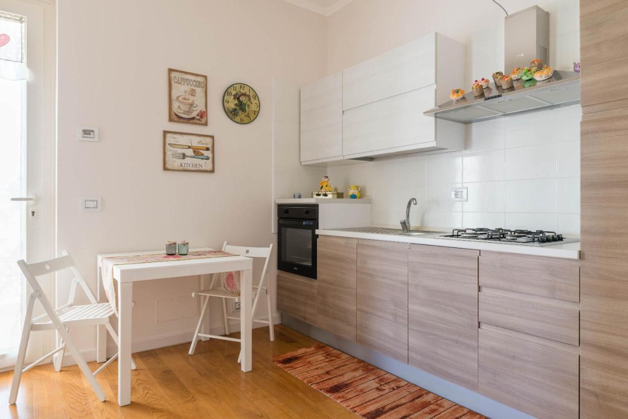Casa Torre Di Specchio 2 Con Piscina Apartment Bari Bagian luar foto