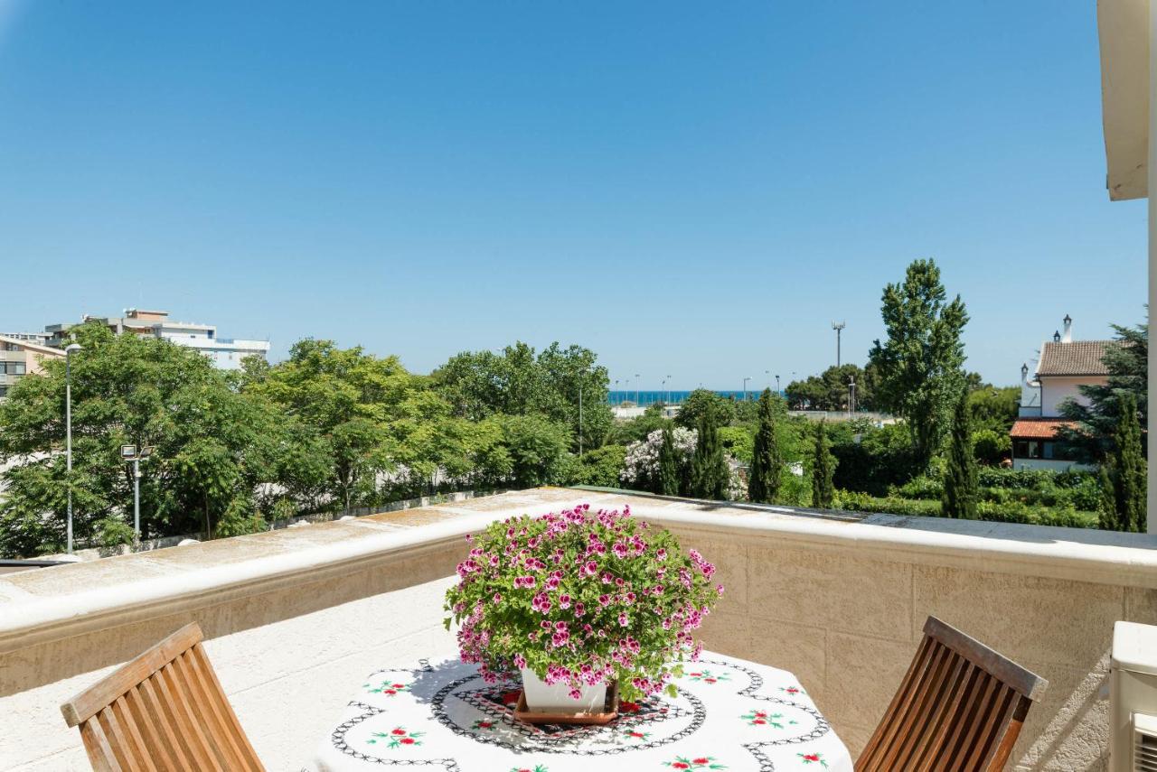 Casa Torre Di Specchio 2 Con Piscina Apartment Bari Bagian luar foto