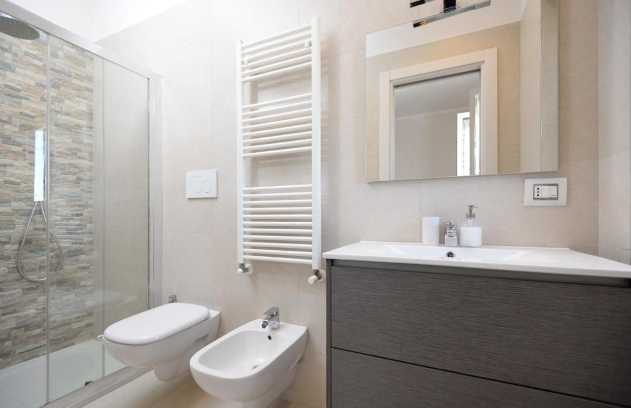Casa Torre Di Specchio 2 Con Piscina Apartment Bari Bagian luar foto