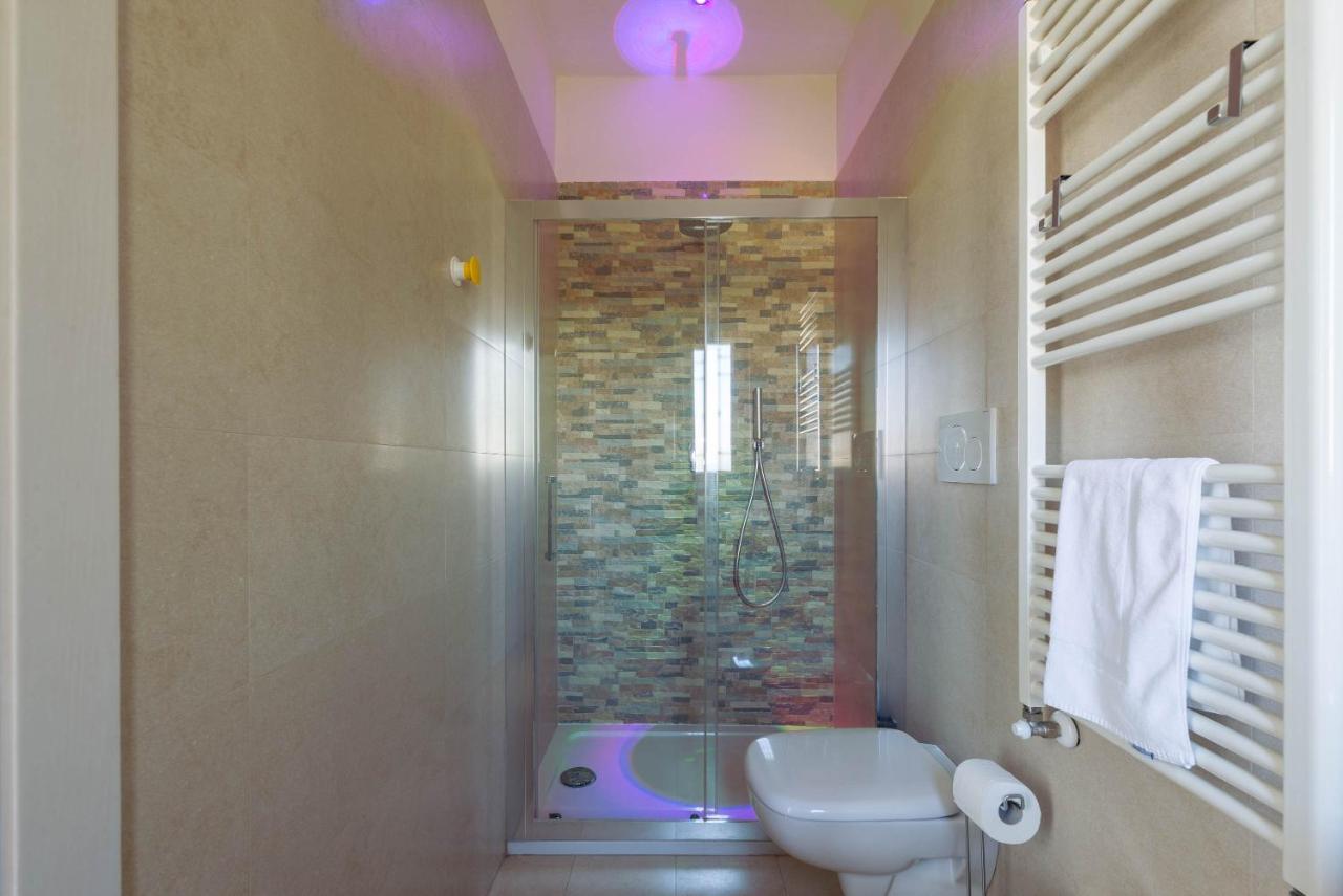 Casa Torre Di Specchio 2 Con Piscina Apartment Bari Bagian luar foto