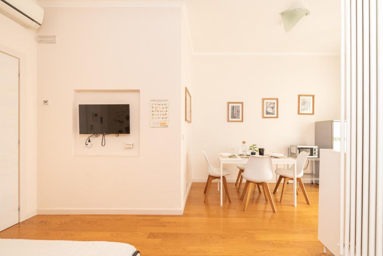 Casa Torre Di Specchio 2 Con Piscina Apartment Bari Bagian luar foto