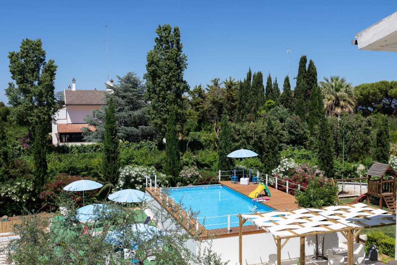 Casa Torre Di Specchio 2 Con Piscina Apartment Bari Bagian luar foto